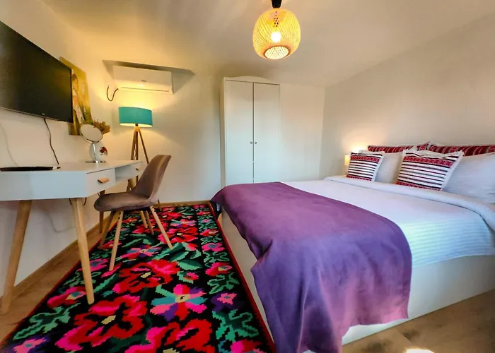 Portita Spre Delta דירה